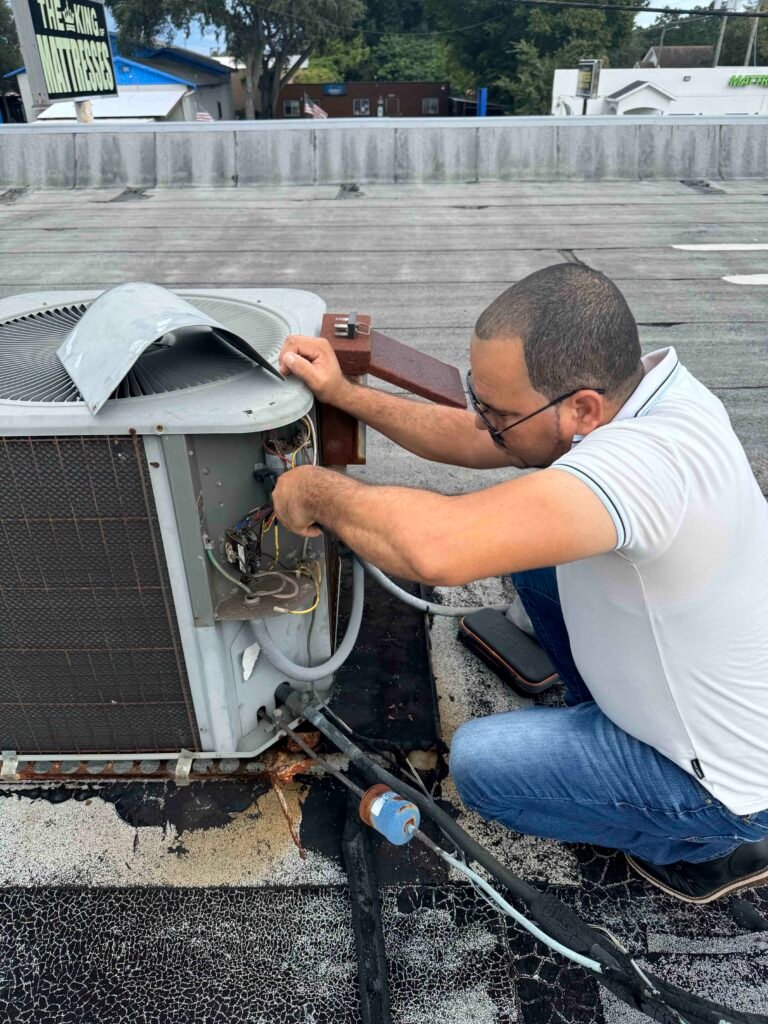 Reparación y Mantenimiento de Aire Acondicionado